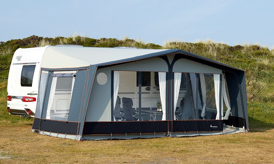 2025 Isabella Commodore Coast